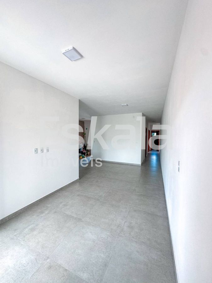 Casa Geminada com 03 Dormitórios - Bairro Rio da Luz, Jaraguá do Sul
