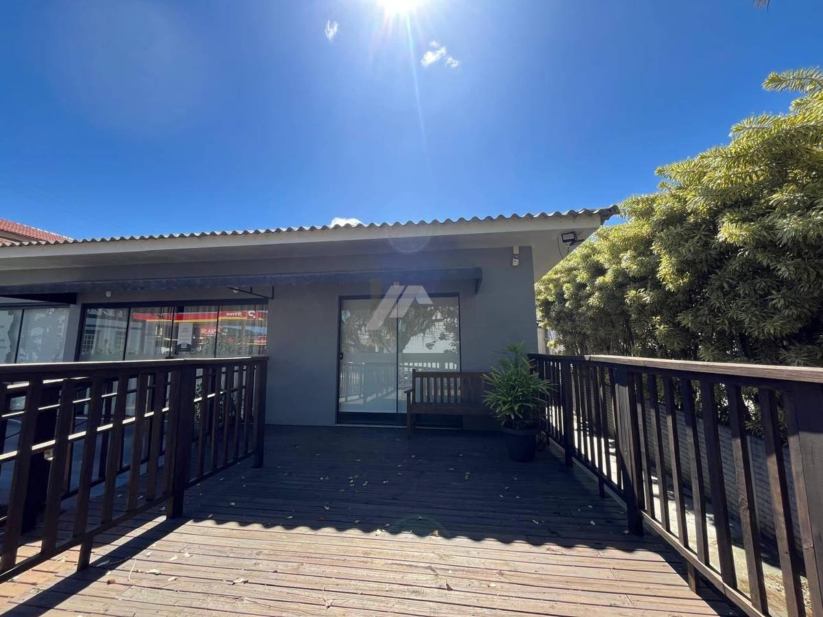 Casa Comercial Ampla para Locação no Pequeno Príncipe – Florianópolis
