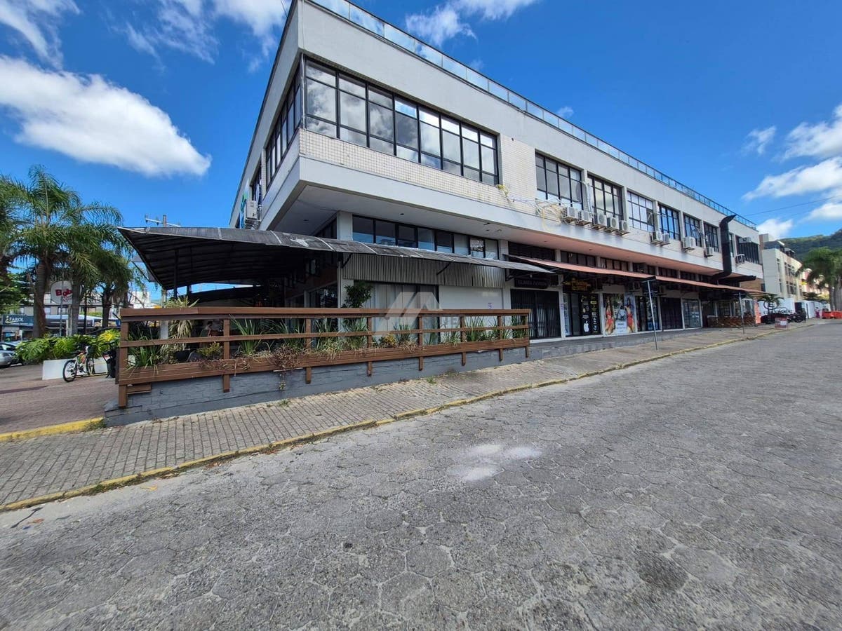 Loja para locação no Shopping Via Lagoa