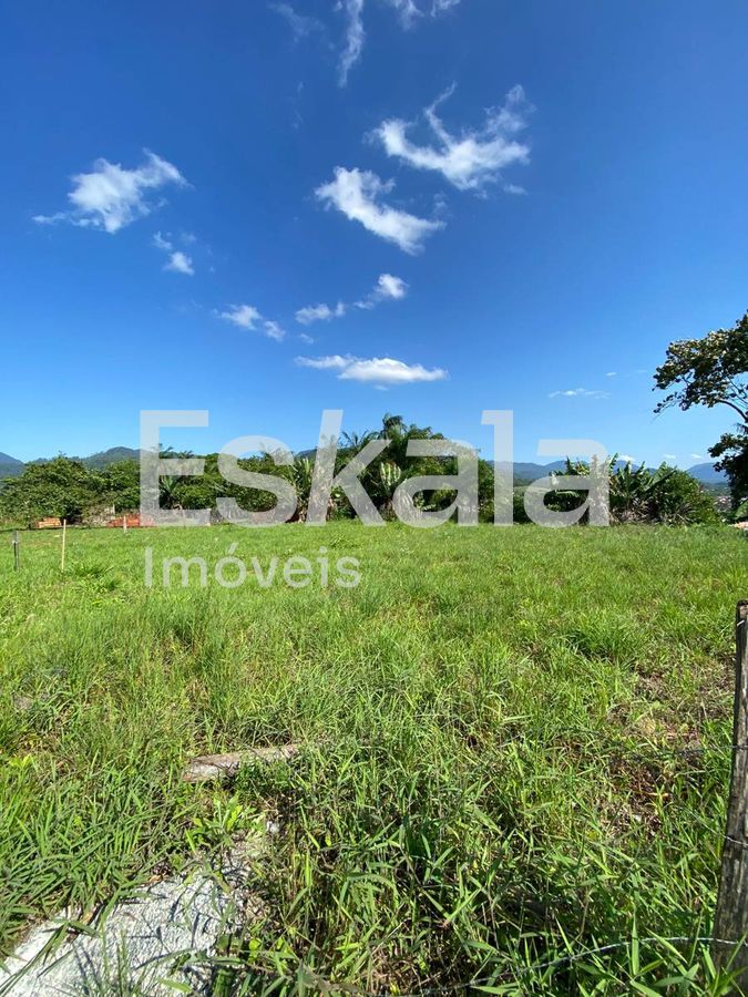 Terreno Amplo com 725m², Localizado no Bairro Barra do Rio Cerro, Jaragua do Sul