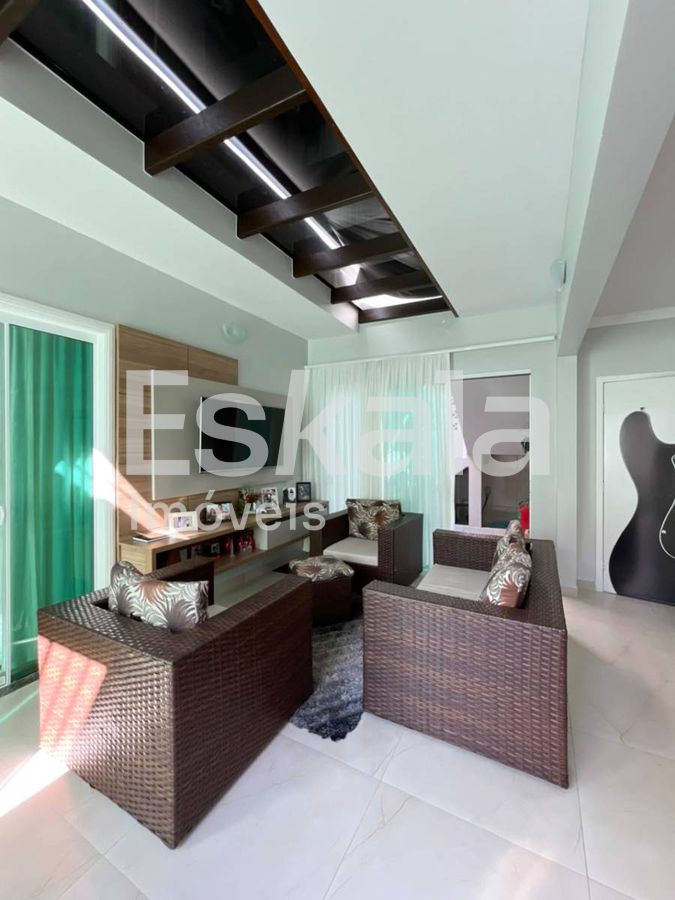 Casa Semimobiliada Com 01 Suíte + 03 Quartos Estrada Nova - Jaraguá do Sul