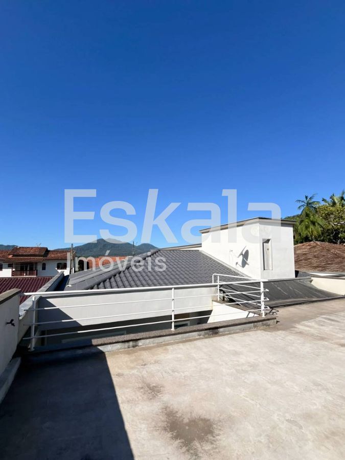Casa Semimobiliada Com 01 Suíte + 03 Quartos Estrada Nova - Jaraguá do Sul