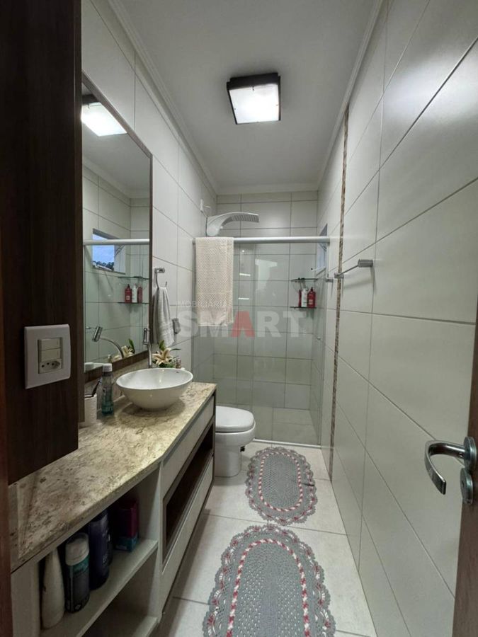 Apartamento com 1 Suíte e 1 Quarto no Jaraguá Esquerdo