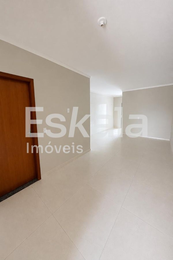 Casa Geminada Com 02 Dormitórios Escolinha - Guaramirim