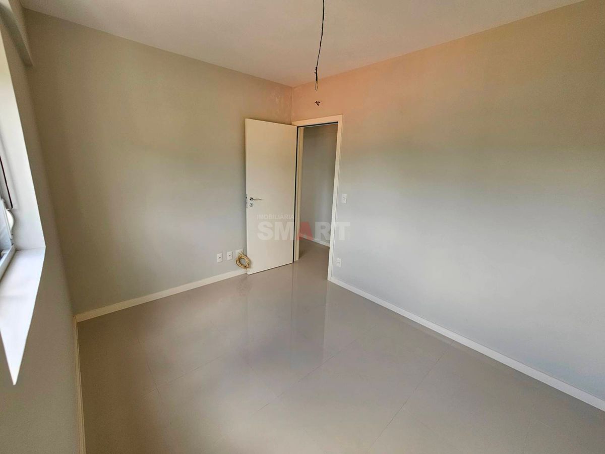 Apartamento Novo 1 suíte + 2 Quartos no Centro