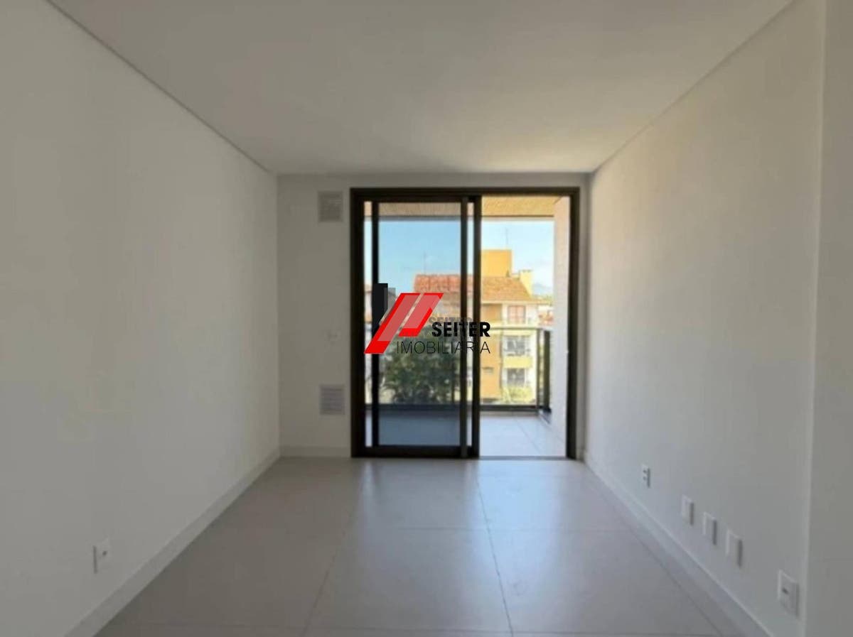 Apartamento a venda com 2 dormitórios em jurere florianópolis