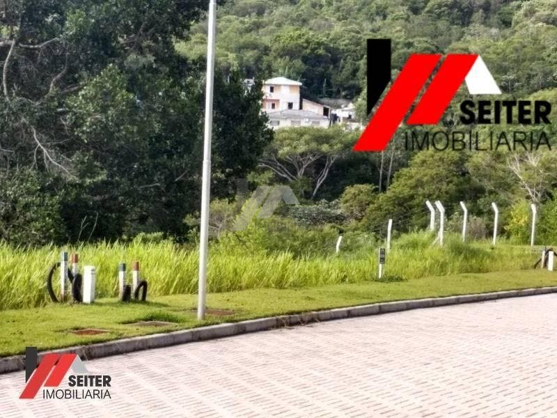 Terreno a venda em Florianopolis Itacorubi em localização previlegiada