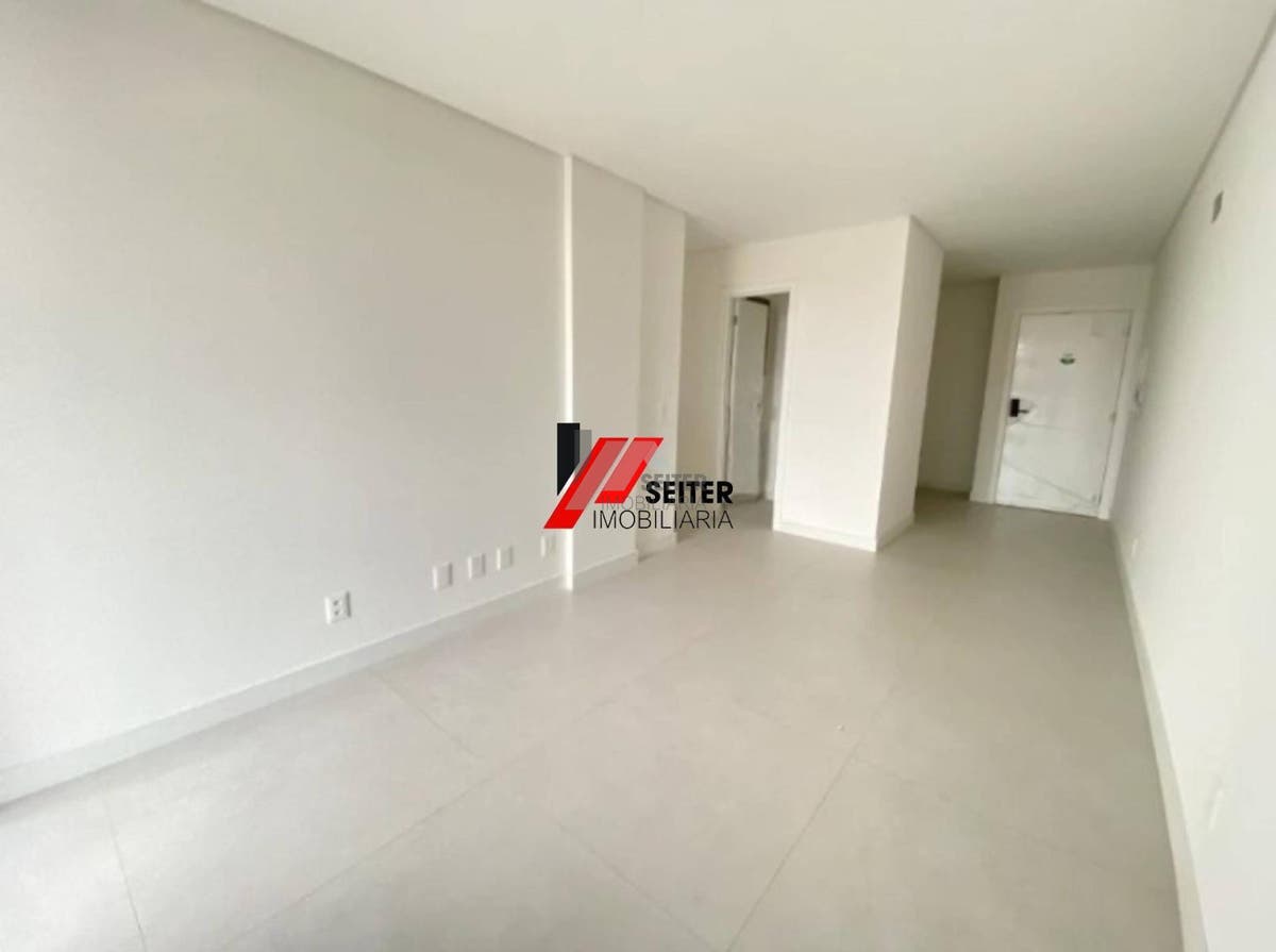 Apartamento a venda com 2 dormitórios em jurere florianópolis