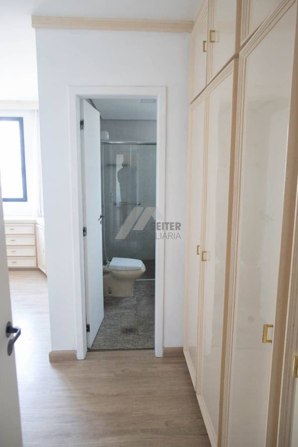 Apartamento com 3 quartos, Centro - Florianópolis