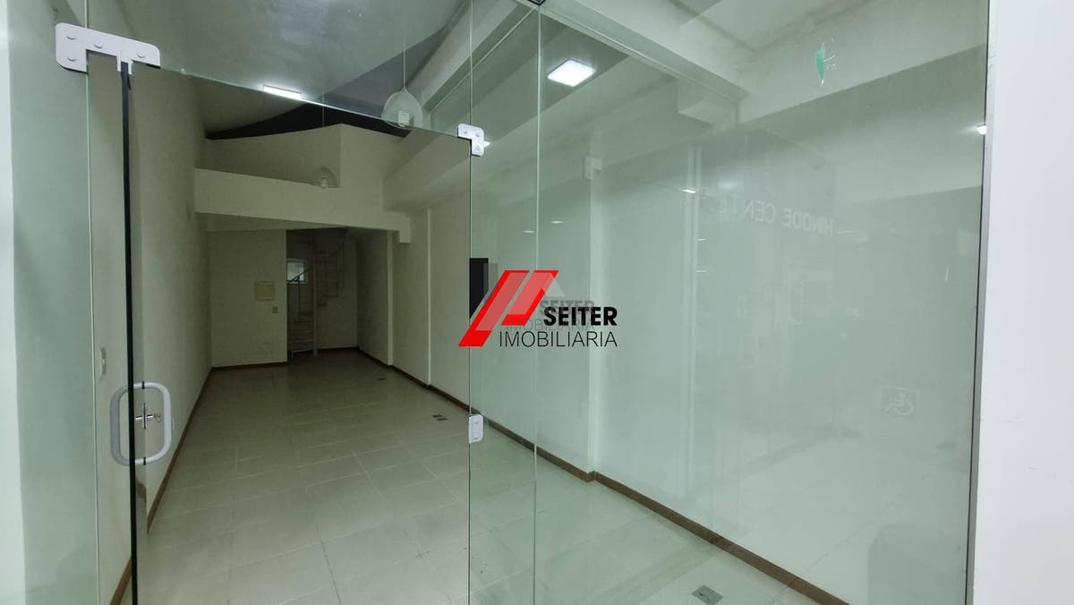 Loja/sala comercial à venda em Edifício comercial no Centro de Florianópolis
