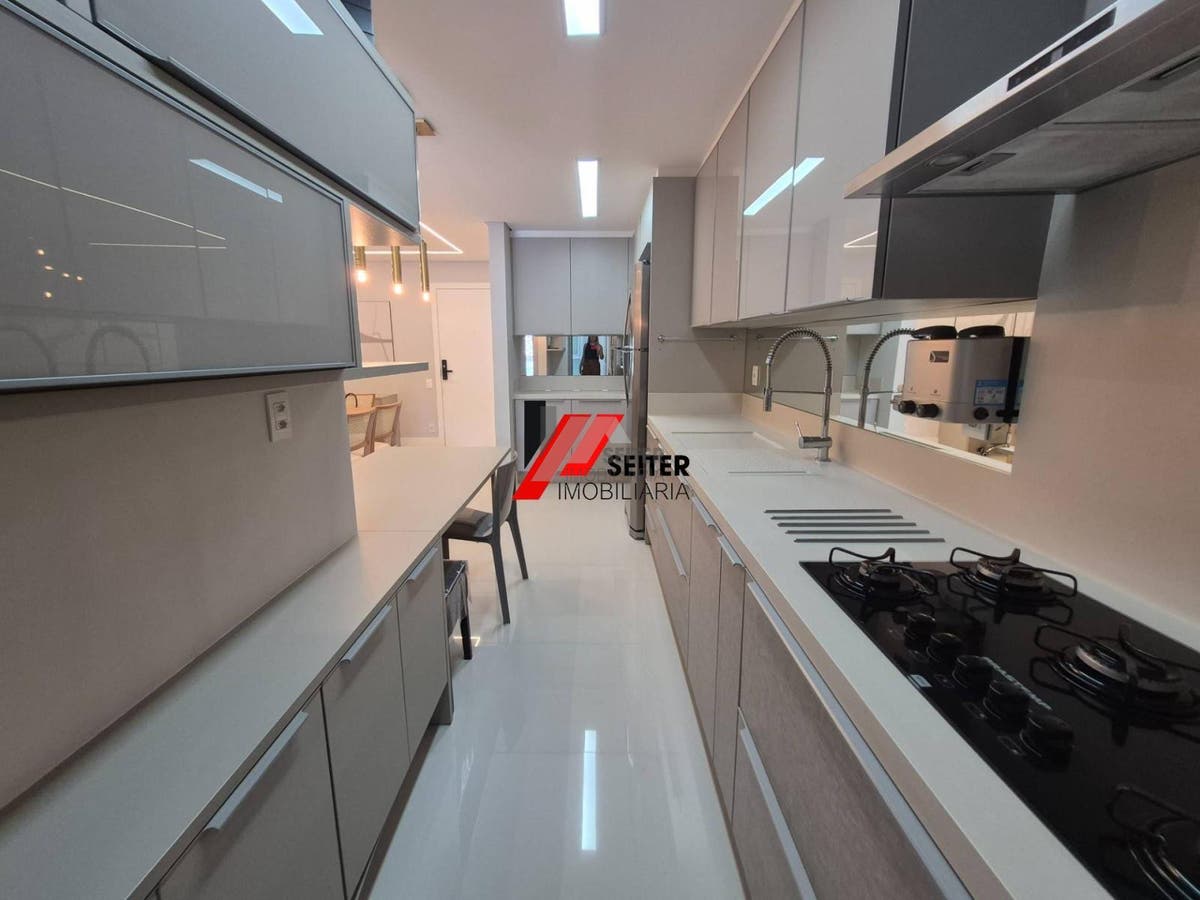 Apartamento de 2 dormitórios alto padrão para locação na Agronômica Florianópolis