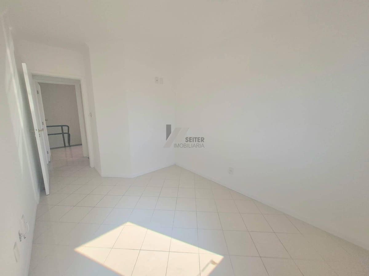 Apartamento de 5 quartos sendo 2 suites para alugar na trindade florianopolis