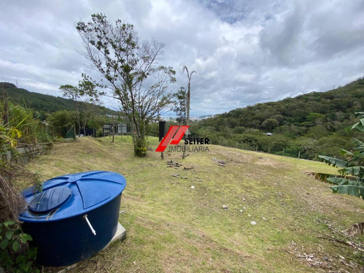 Terreno para alugar na Lagoa da Conceição em Florianópolis proximo escola sarapiquá