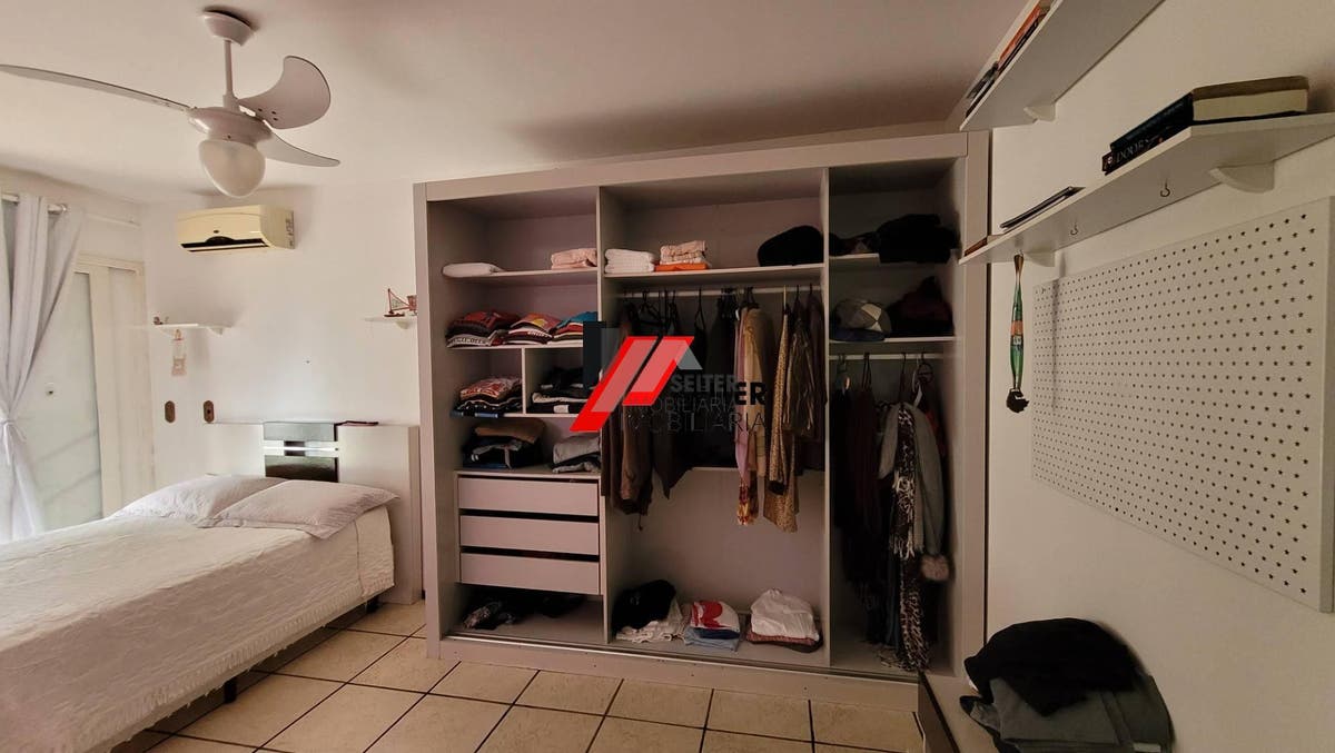 Casa com 4 quatro quartos para locação trindade florianópolis