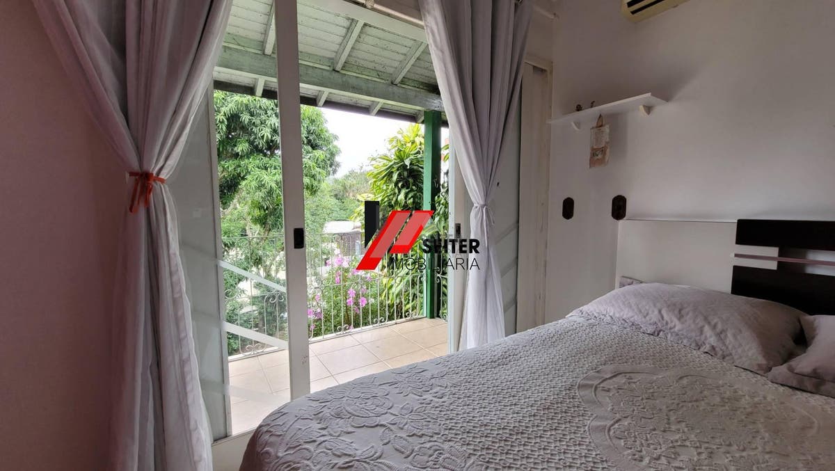 Casa com 4 quatro quartos para locação trindade florianópolis