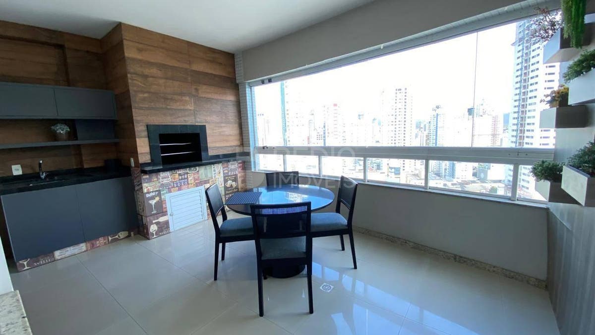 Apartamento de 2 quartos, 103m² no bairro Centro, em Balneário Camboriú | Eu Corretor