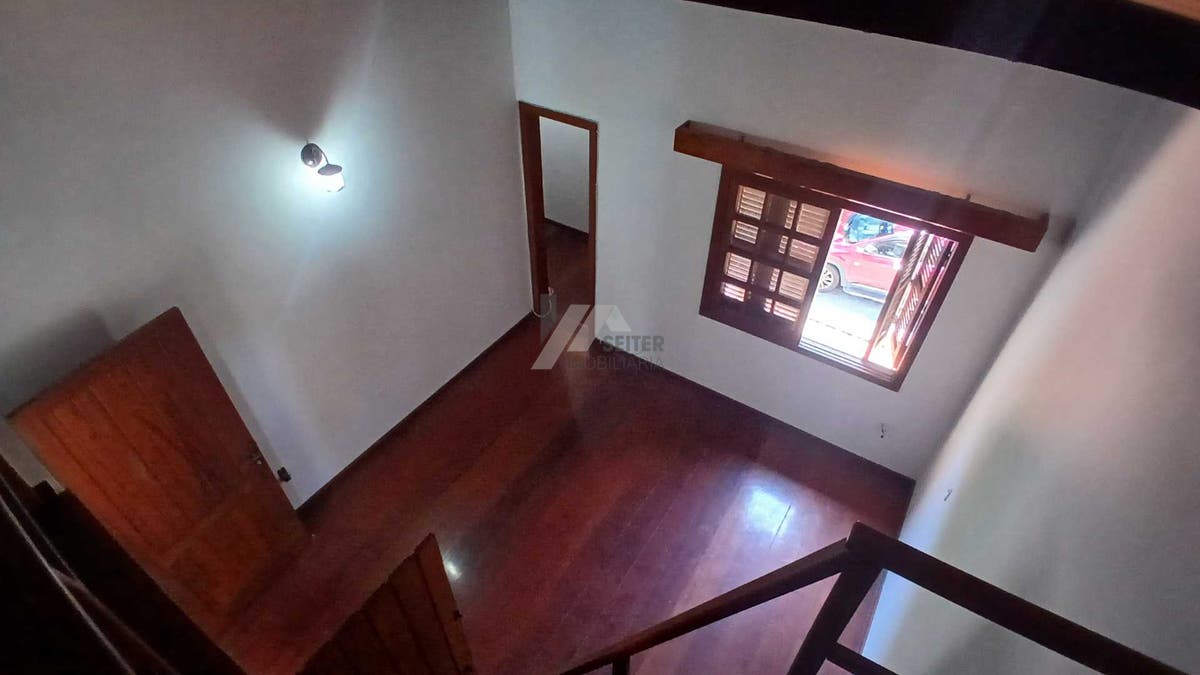 Casa a venda de 4 suites terreno grande Santo Antonio de Lisboa Florianopolis