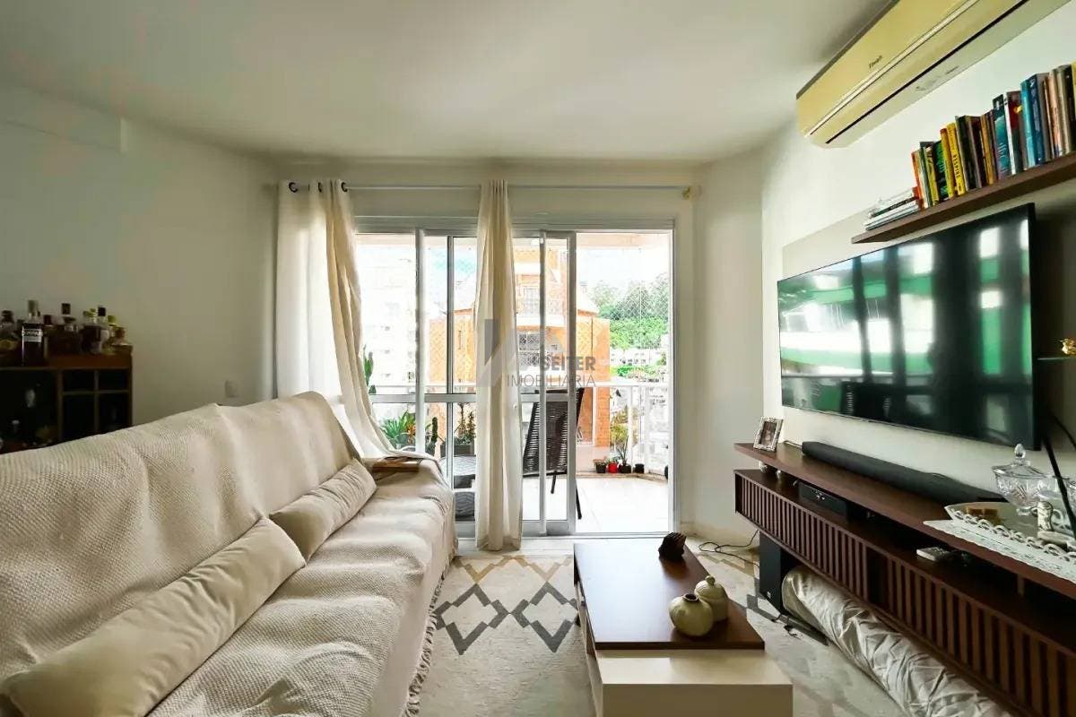 Apartamento com 2 quartos 2 suítes Córrego Grande Florianópolis