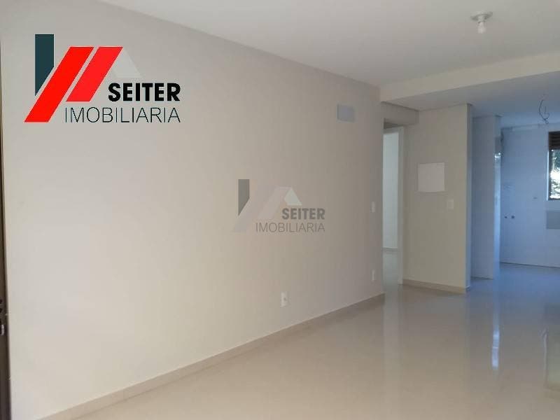 Apartamento com 2 dormitórios na Trindade em Florianópolis