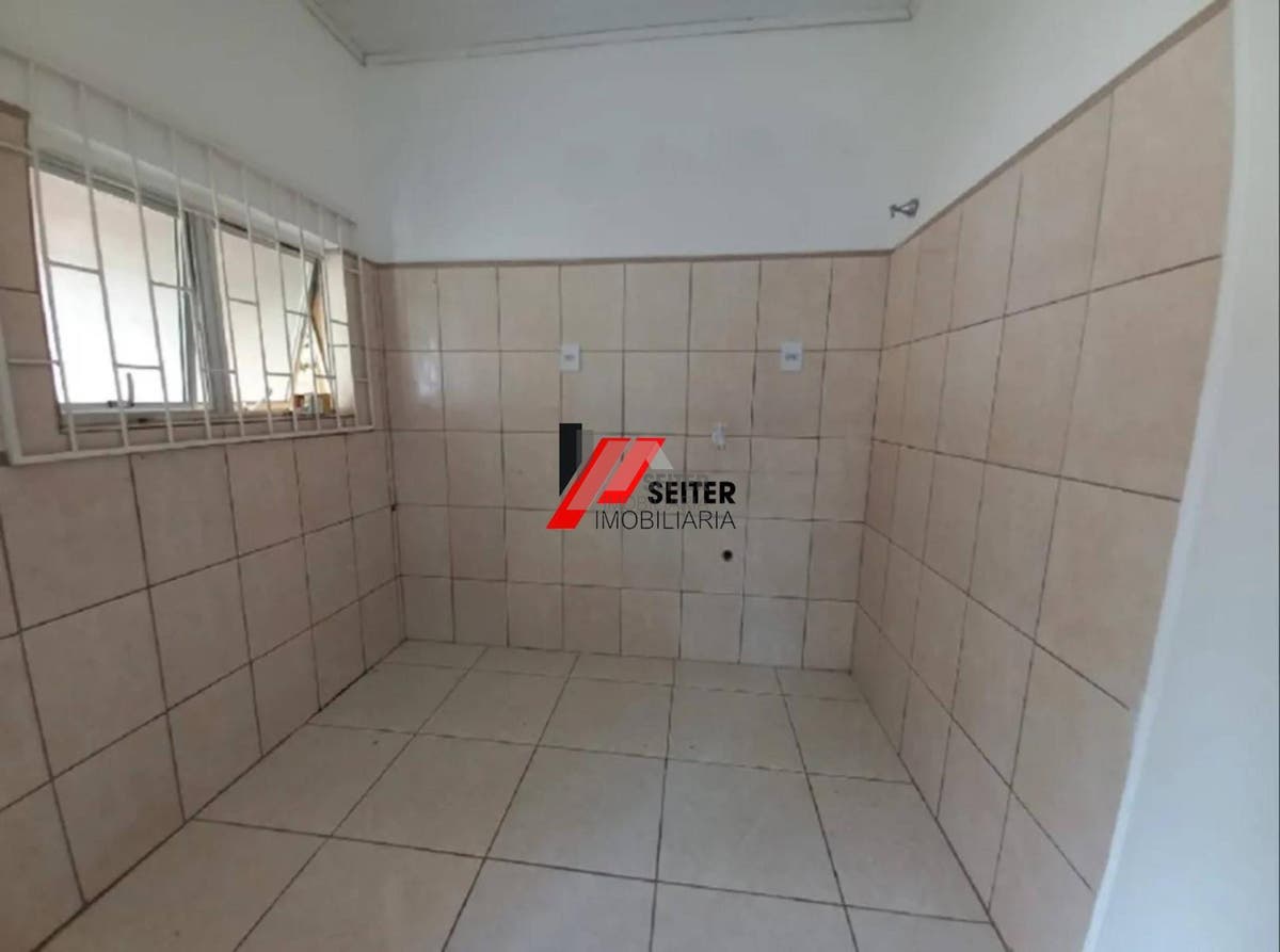 Terreno com duas casas à venda no Bairro Trindade em Florianópolis