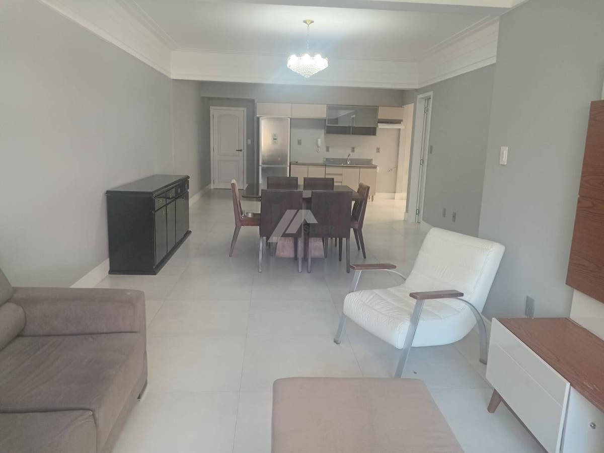 Apartamento 3 quartos para alugar na Av Mauro Ramos