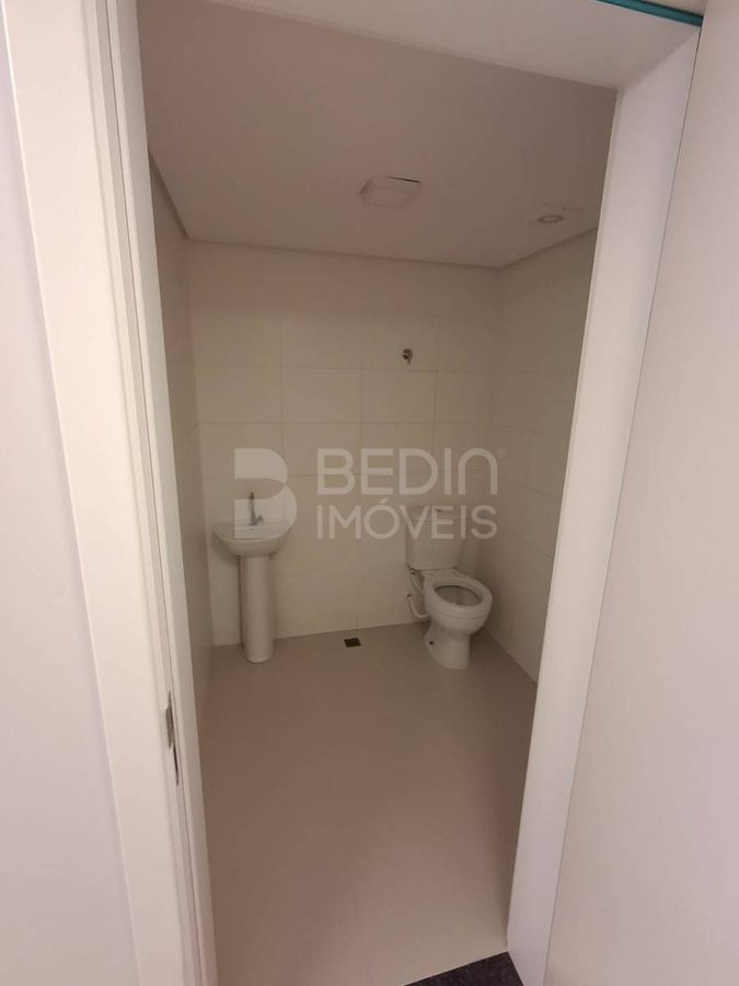 Sala Comercial de 146m² no bairro Centro, em Balneário Camboriú | Eu Corretor