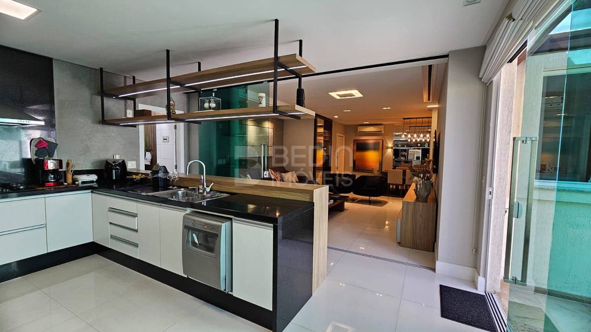 Apartamento de 3 quartos, 177m² no bairro Centro, em Balneário Camboriú | Eu Corretor