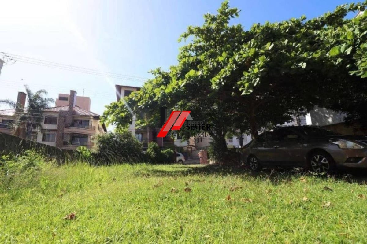 Casa Comercial de 4 Quartos à Venda em Ingleses do Rio Vermelho, Florianópolis-SC. 182m²