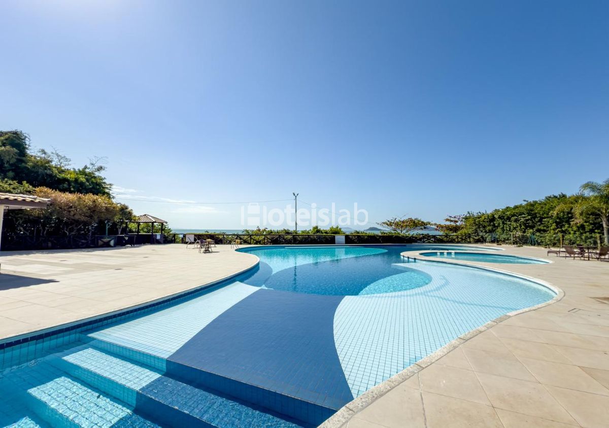 Apartamento de um quarto no Merit Plaza