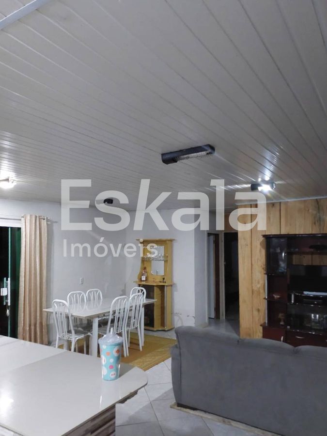 Casa Com 02 Quartos e 360m² De Área De Terreno Chico de Paulo - Jaraguá do Sul