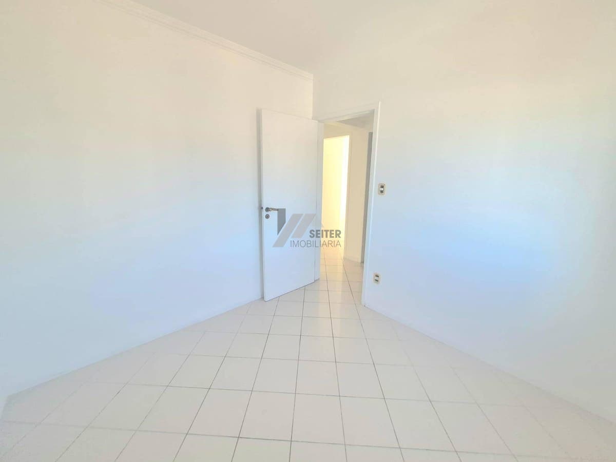 Apartamento de 5 quartos sendo 2 suites para alugar na trindade florianopolis