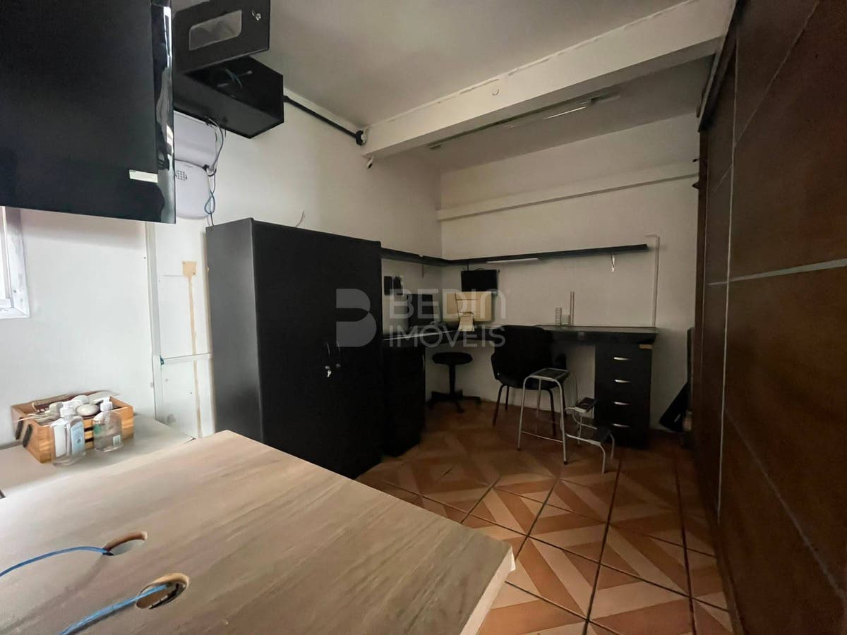 Sala Comercial de 72m² no bairro Centro, em Balneário Camboriú | Eu Corretor