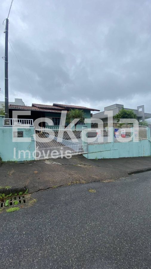 Casa Semi Mobiliada Com 02 Quartos Nereu Ramos - Jaraguá Do Sul
