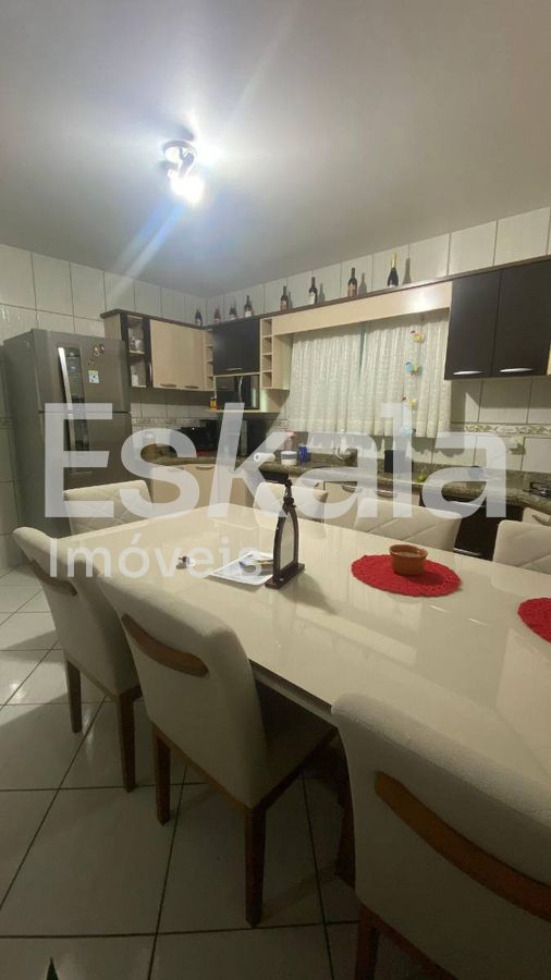 Casa Semi Mobiliada Com 03 Quartos Ilha Da Figueira - Jaraguá Do Sul