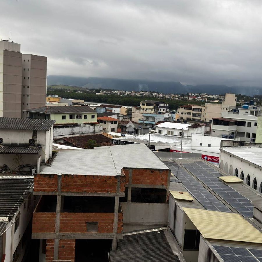 Apartamento à Venda no Centro de Guarapari com 3 Quartos