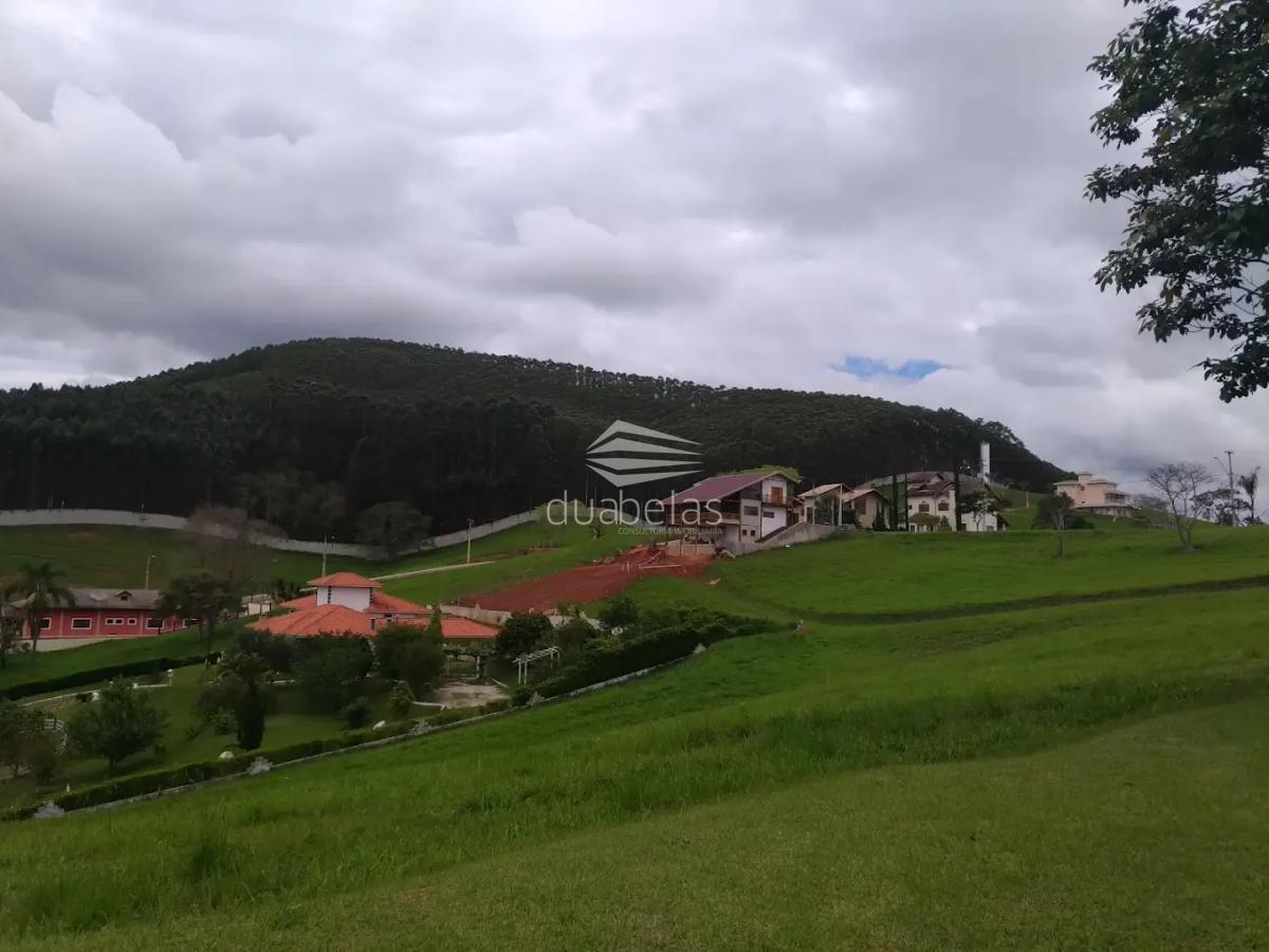 Casa dos Sonhos à Venda no Condomínio Village Parahybuna – Paraibuna - Casa de Condomínio em Paraibuna - à venda - Duabelas Imobiliária