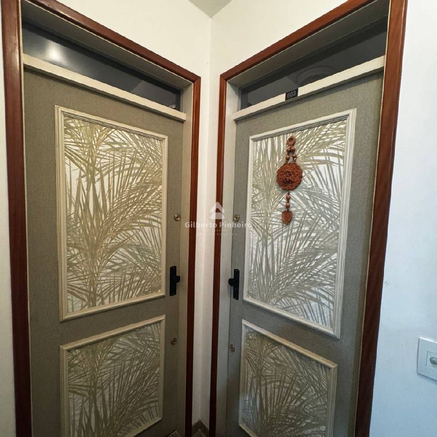 Apartamento à Venda no Centro de Guarapari com 3 Quartos