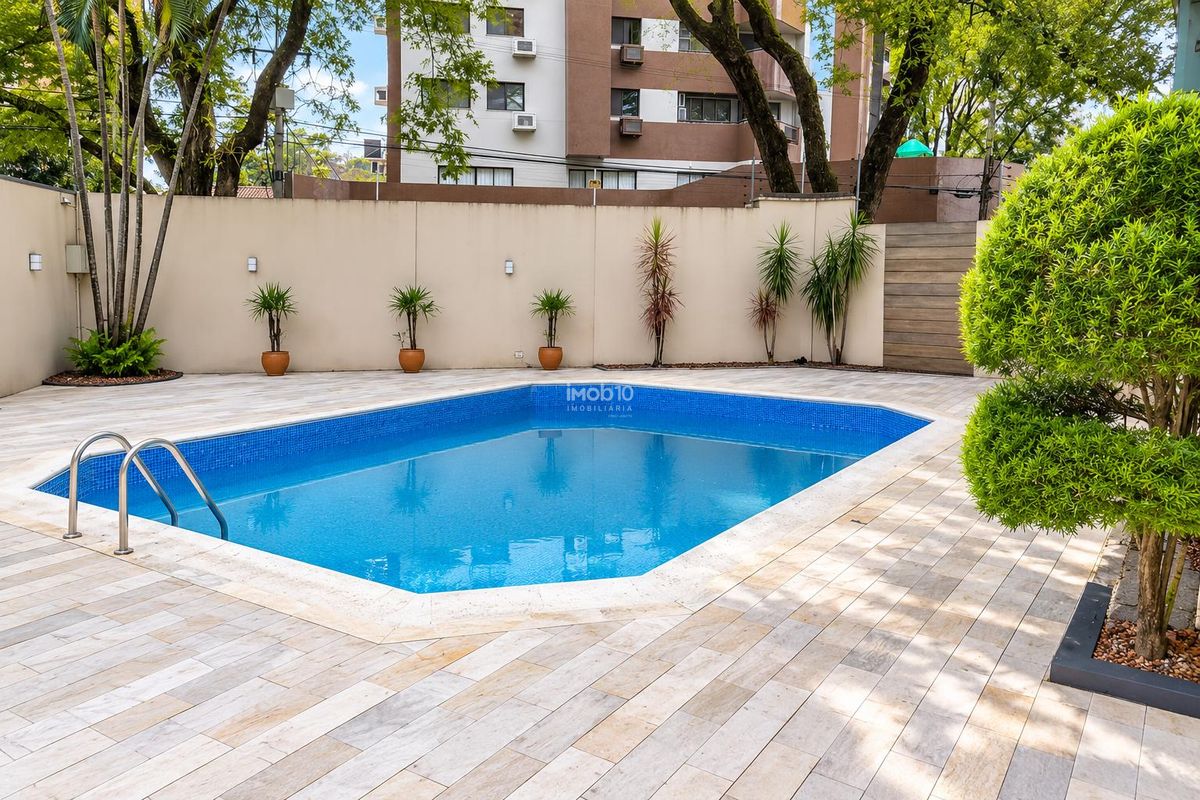 APARTAMENTO COM 3 QUARTOS MOBILIADO À VENDA NO EDIFÍCIO CARLOS SOTTOMAIOR NO CENTRO DE FOZ DO IGUAÇU - PR