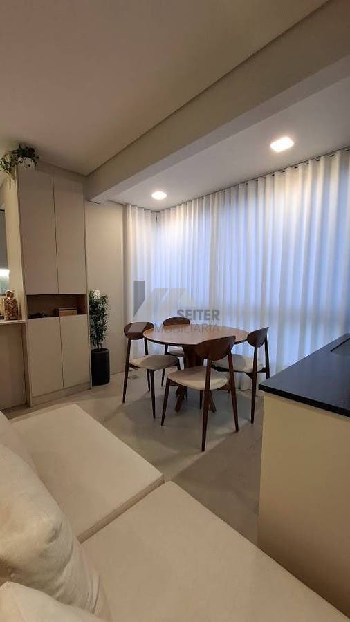 Apartamento 2 dormitórios para Venda no Carvoeira Florianópolis