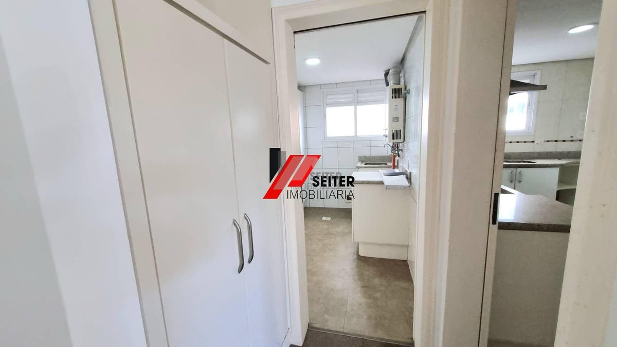 Apartamento de 4 dormitorios a venda Beira Mar Florianopolis