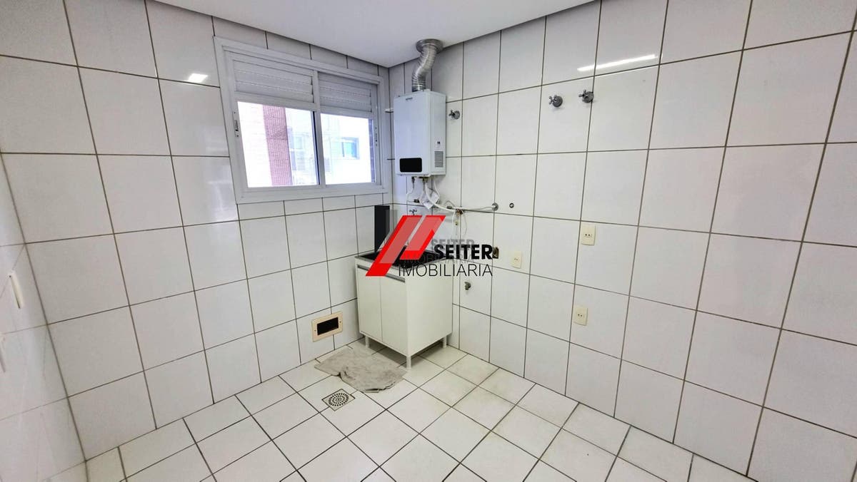 Apartamento a venda na Beira Mar Norte de Florianópolis