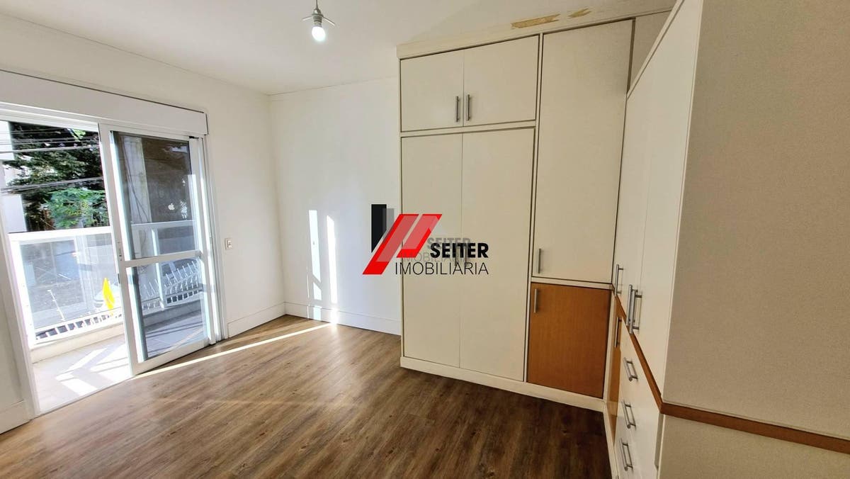 Apartamento de 4 dormitorios a venda Beira Mar Florianopolis