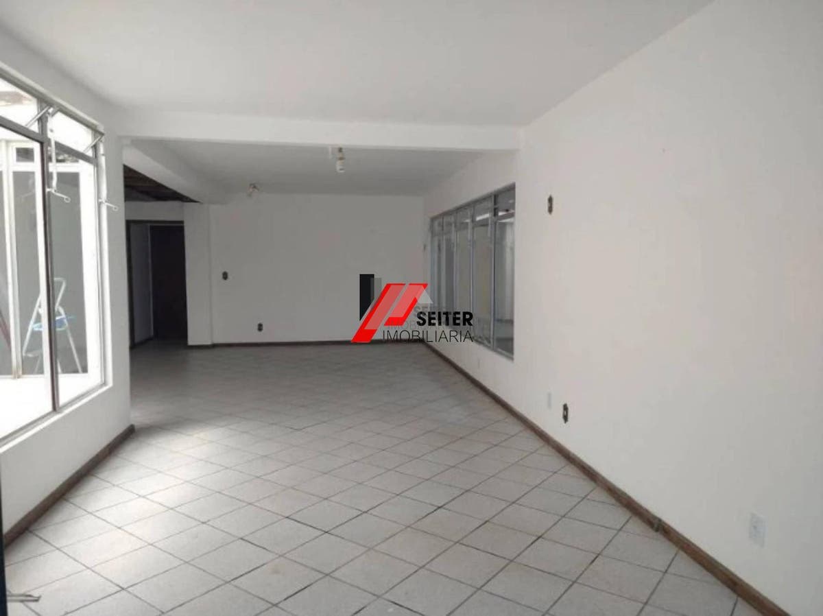 Casa comercial a venda no bairro Saco dos Limões