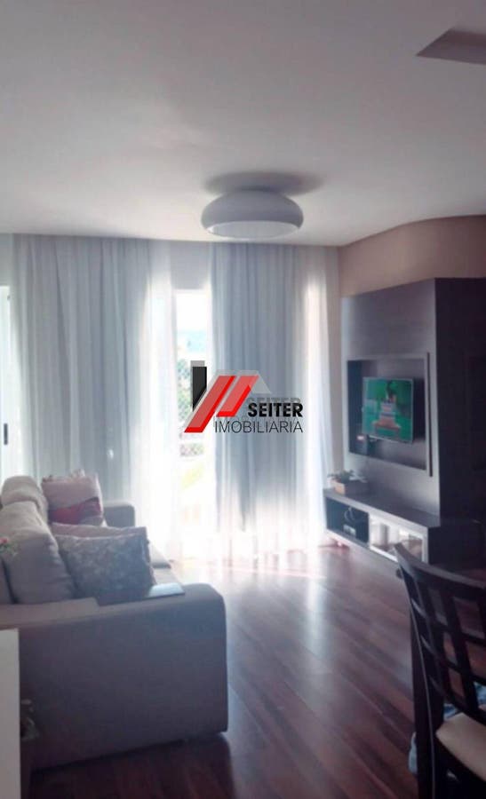 Apartamento á venda no bairro Itacorubi em Florianópolis