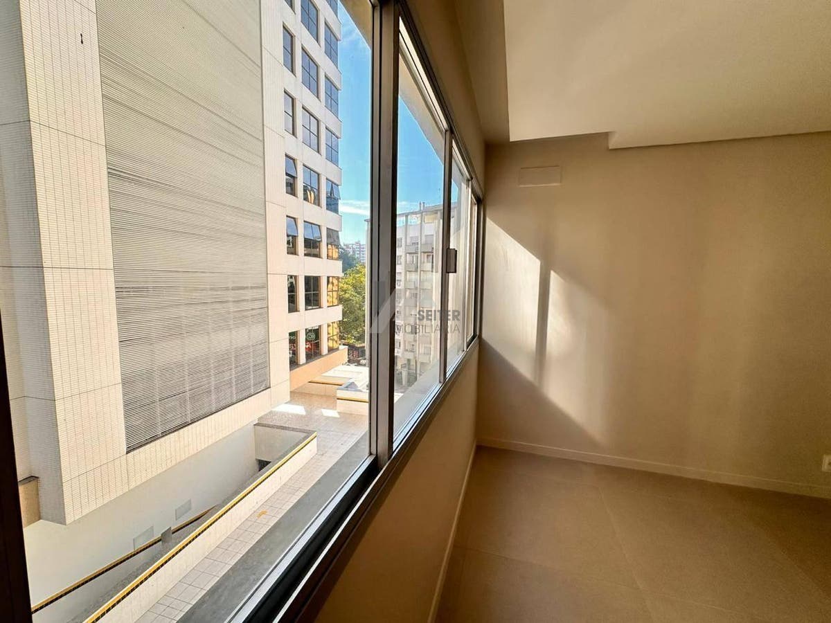 Apartamento a venda com 2 quartos Centro Florianópolis
