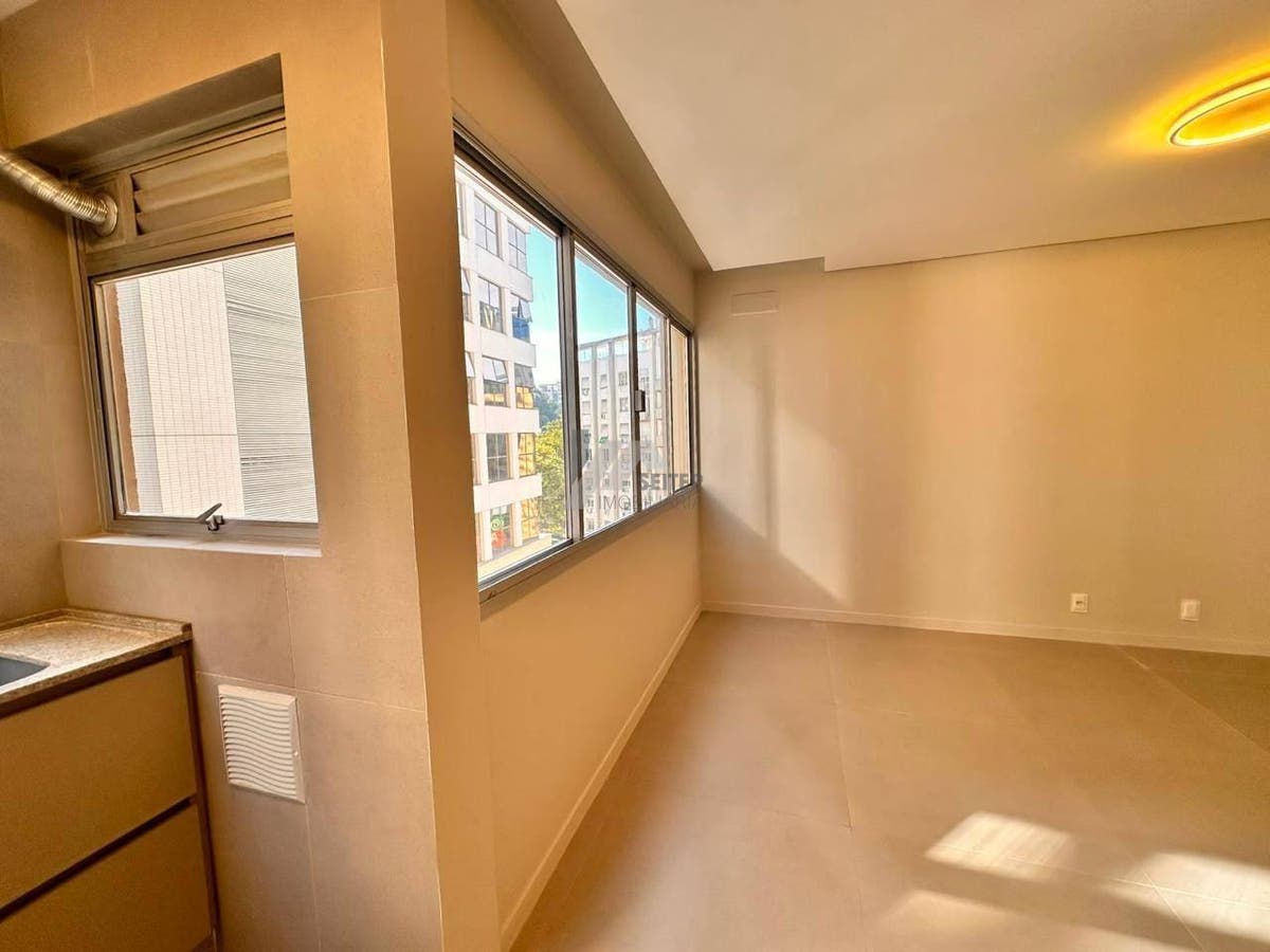 Apartamento a venda com 2 quartos Centro Florianópolis