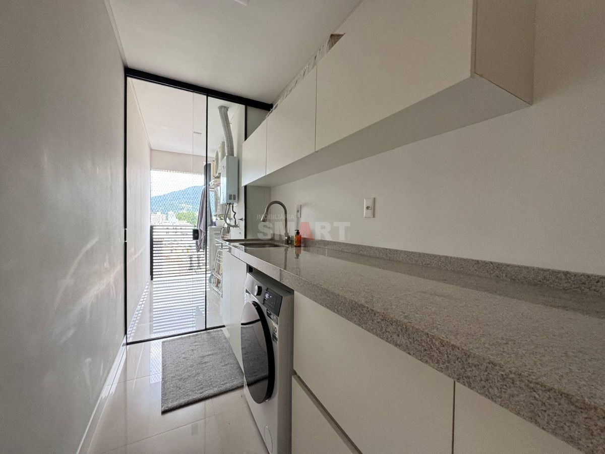 Apartamento Semimobiliado com 3 Suítes à Venda no Jaraguá Esquerdo