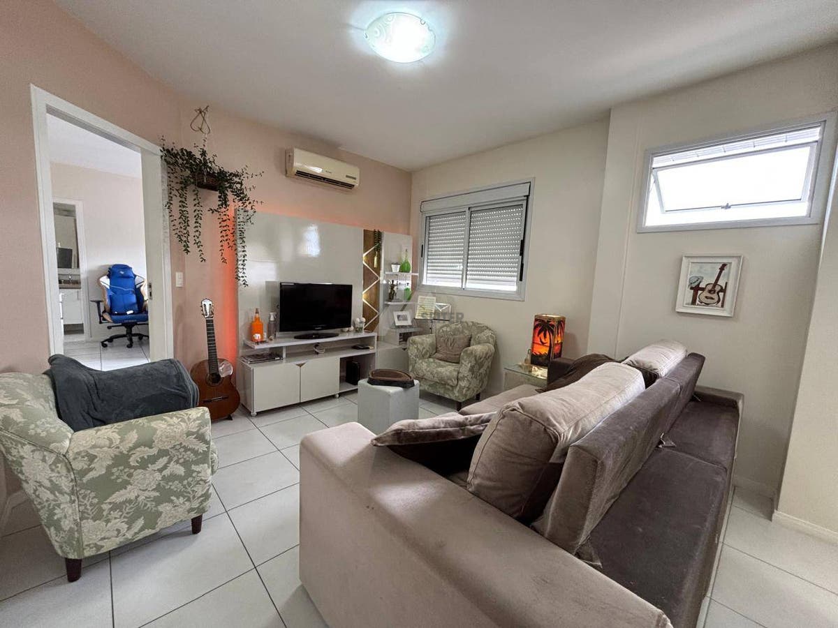 Cobertura 3 suites alugar Trindade florianopolis