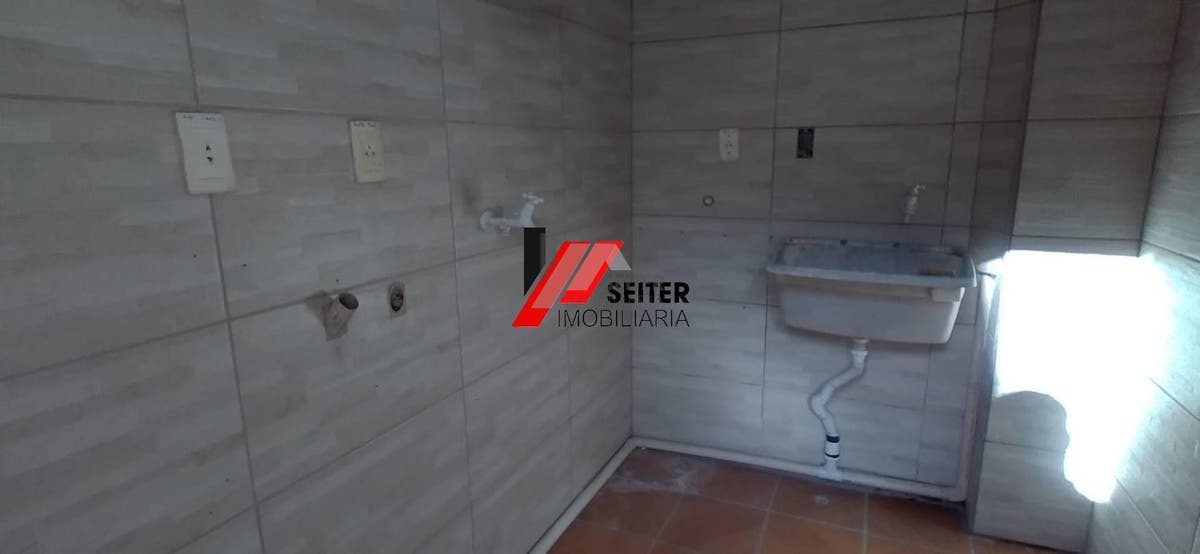 Casa á venda na trindade Florianópolis