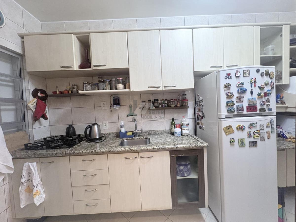 Apartamento de 3 dormitorios e 1 vaga a venda no Itacorubi